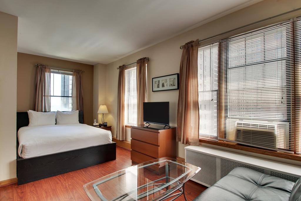 Dewitt Hotel And Suites Чикаго Экстерьер фото